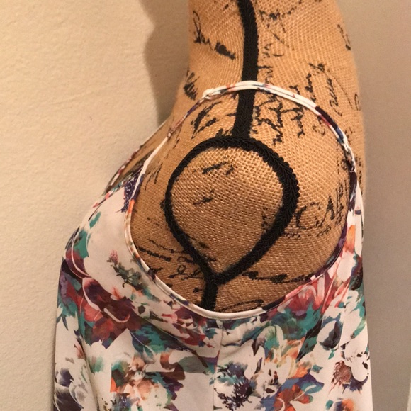 Apt 9 Sleeveless Floral Adjustable Strap Flowy Top-M - Picture 4 of 13